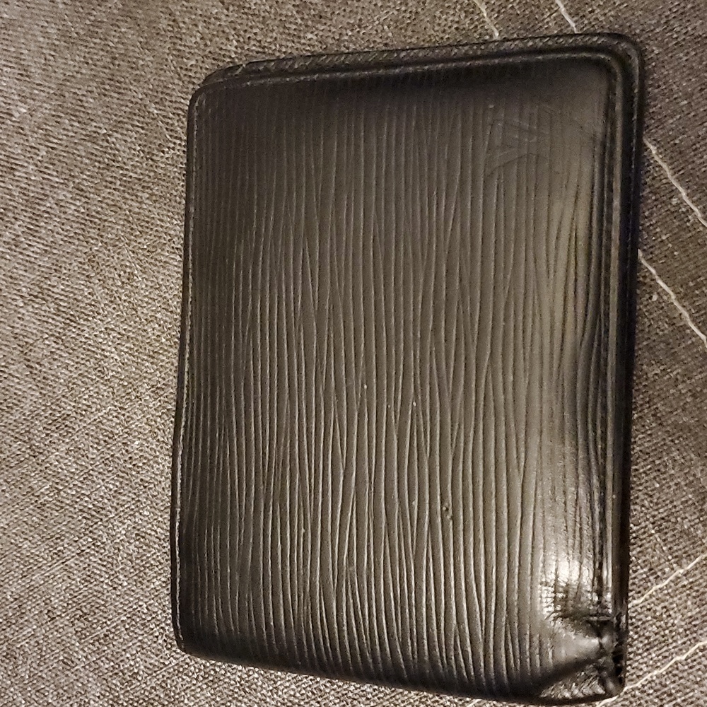 Louis Vuitton Slender Wallet in Black Epi Leather